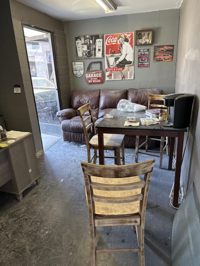 Body Shop For Sale In Santa Clarita Վաճառվում է Body Shop Սանտա