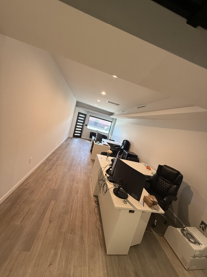 Office Space for Rent Վարձով է տրվում գրասենյակային տարածք