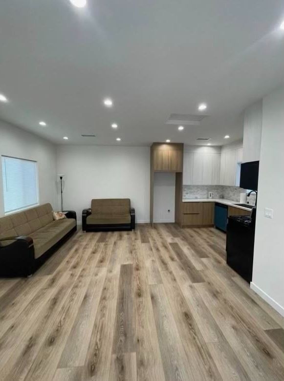 Furnished Back House for Rent Վարձով է Տրվում Կահավորված Տուն