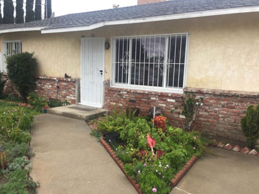 House for Rent Վարձով է Տրվում Առանձնատուն Los