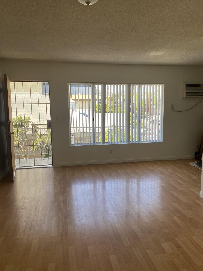 Apartment for Rent Վարձով է Տրվում Բնակարան Los