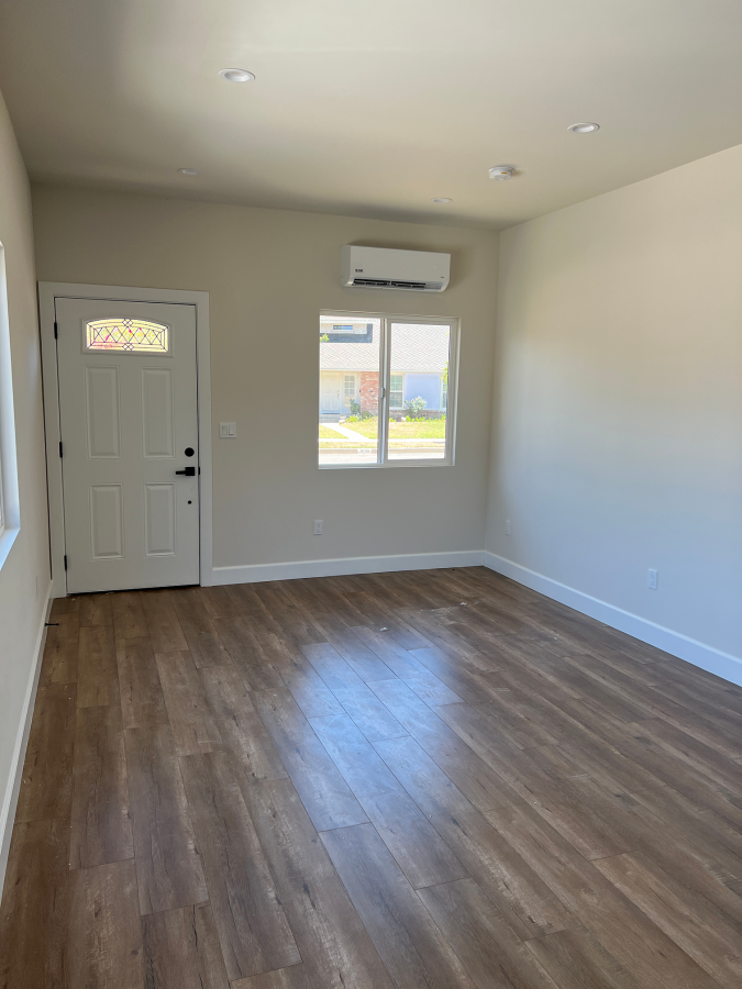 House for Rent Վարձով է Տրվում Առանձնատուն Los