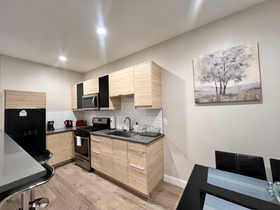 Nice and Luminous House for Rent with a Backyard Վարձով է Տրվում