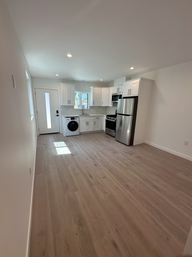 Brand New JADU for Rent, Nice Neighborhood Los