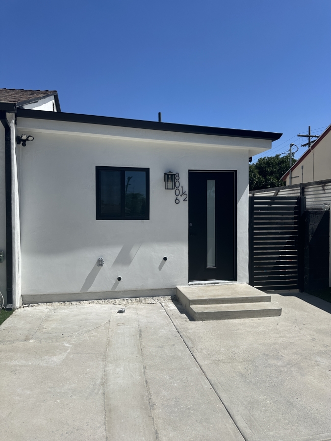 Brand New JADU for Rent, Nice Neighborhood Los